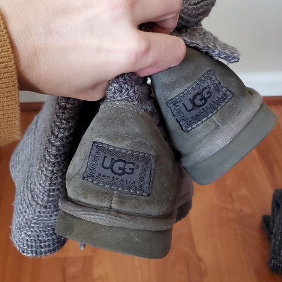 UGG Classic Cardy Boots - Picture 3 of 4